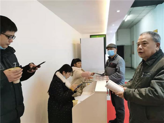 四川中青旅綿陽分社、綿陽市中旅假日旅行社、綿陽自來文化傳播有限公司24H自助售貨服務盛大開業(yè)